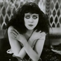 Theda Bara – A Fool and a&nbsp;Vampire