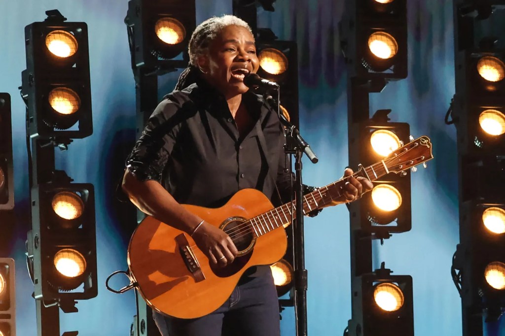 Why I’m Still Thinking About Tracy Chapman’s Grammy Performance: A Deep Dive into her Career, Legacy, and Timeless Message 